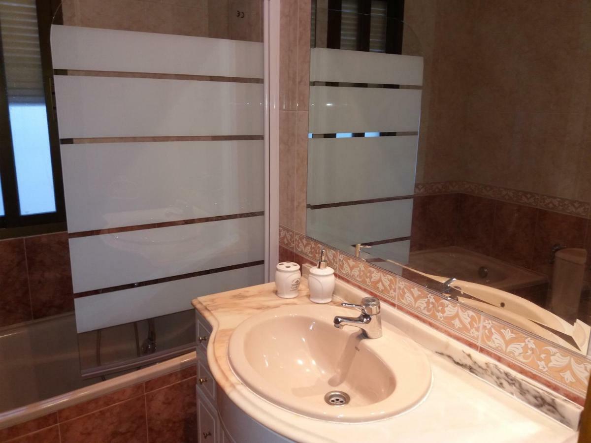 Apartamento Casa El Reloj Mombeltrán Exterior foto